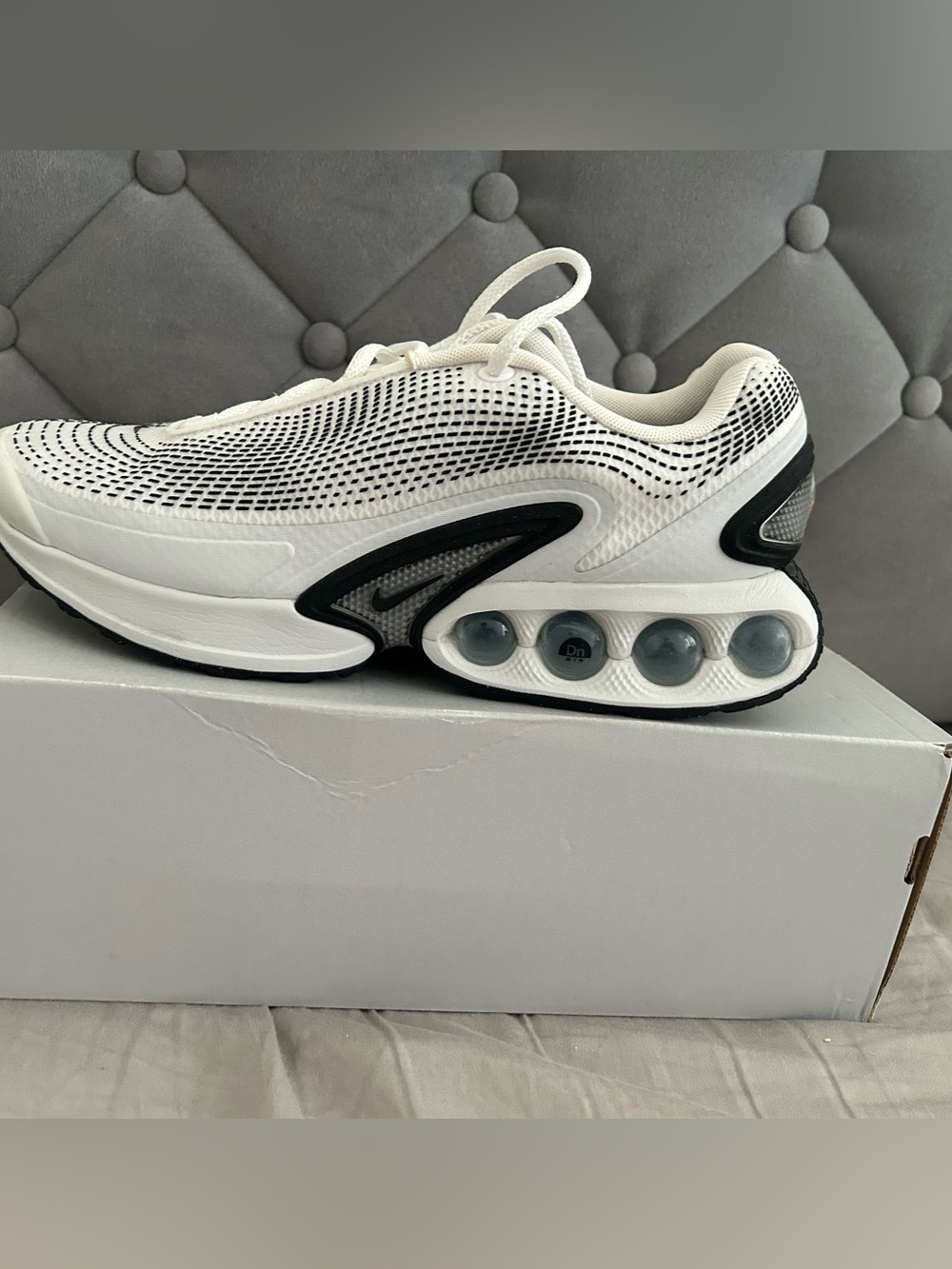 Nike Air Max Dn "White / Black